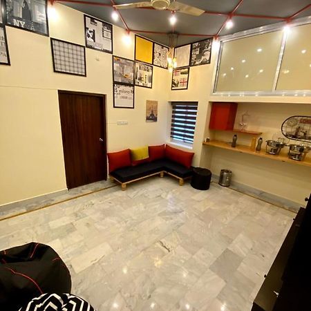 Backpackers Den Hostel Лакнау Екстериор снимка