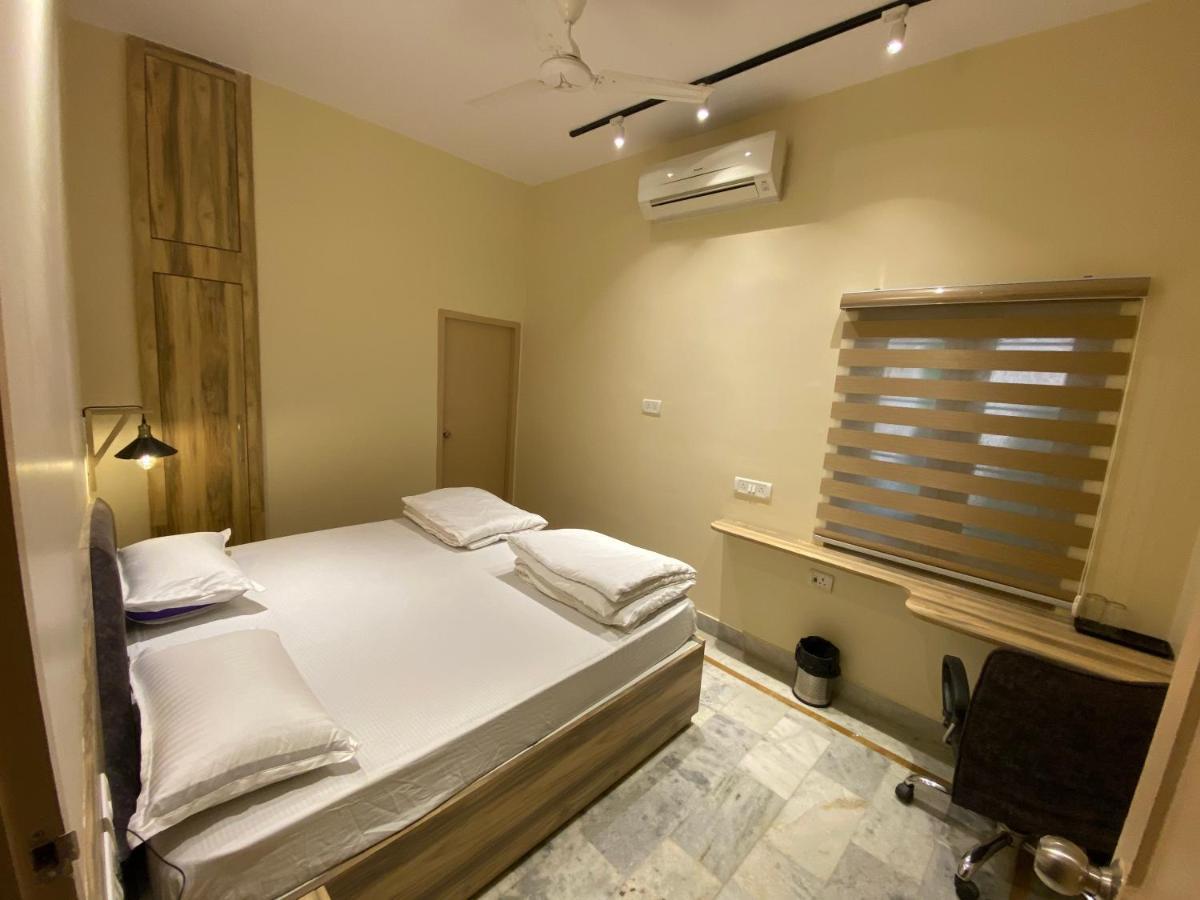 Backpackers Den Hostel Лакнау Екстериор снимка