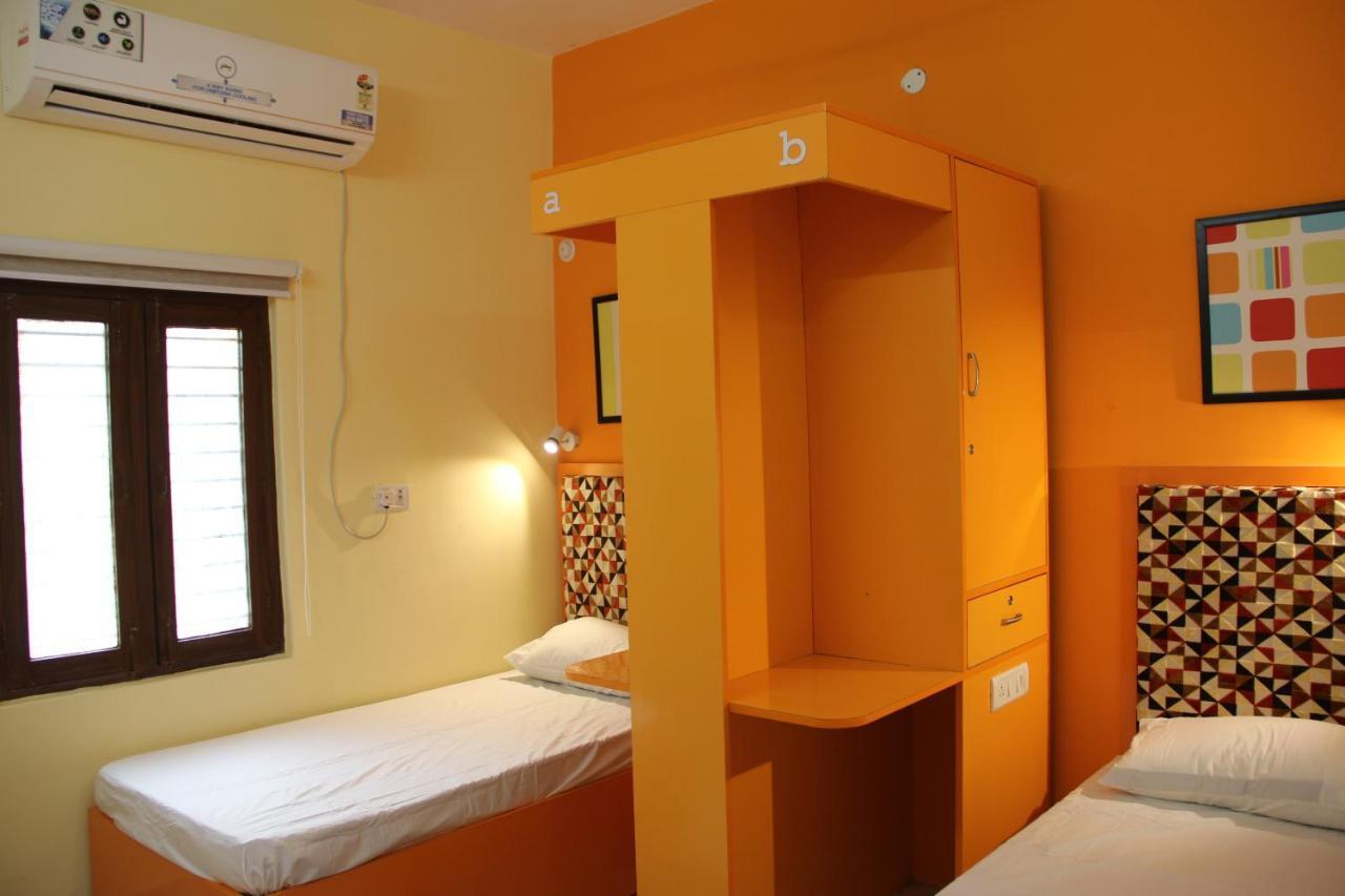 Backpackers Den Hostel Лакнау Екстериор снимка