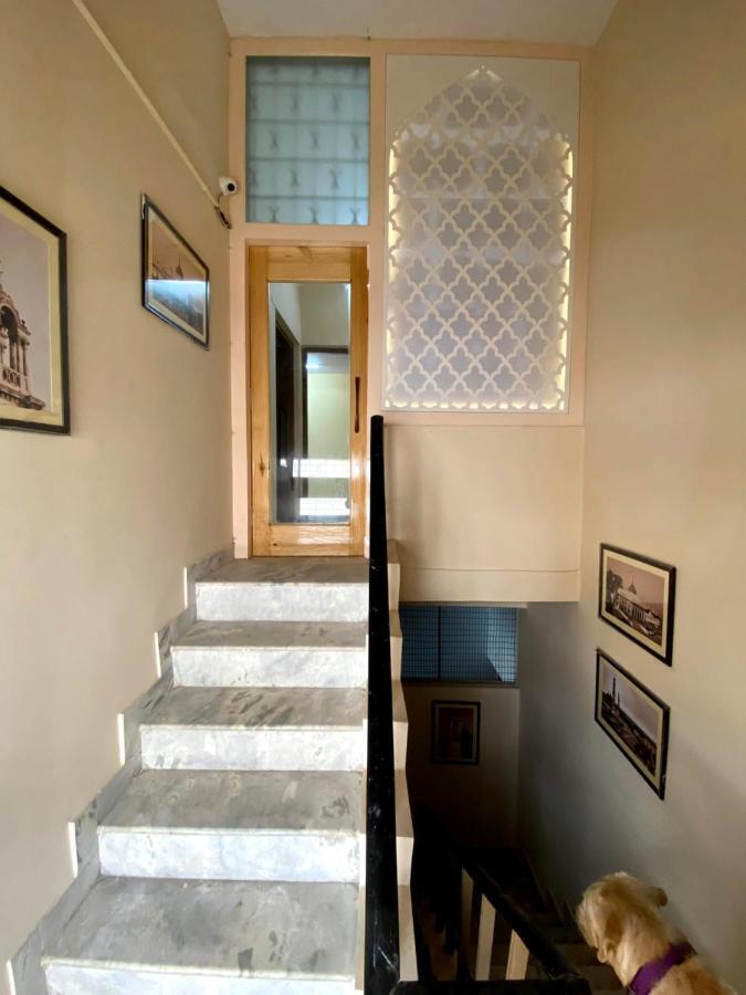 Backpackers Den Hostel Лакнау Екстериор снимка